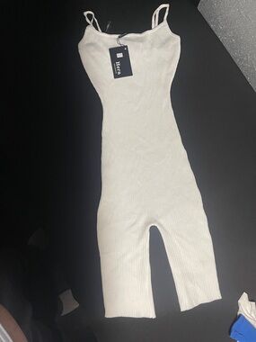 Hera Collection Cream Ribbed Tank Top